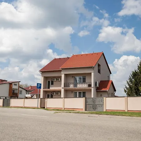 Farkas Apartman *